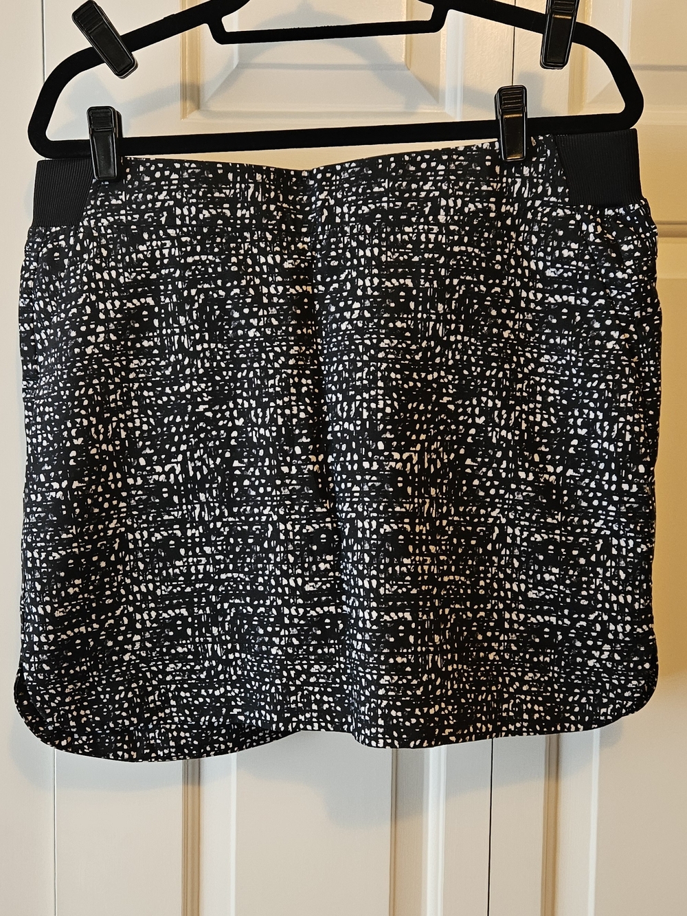 Black and White Patterned Women's Skort